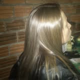 Resultado de trabajo Sublime: cabello castaño con alisado y keratina.